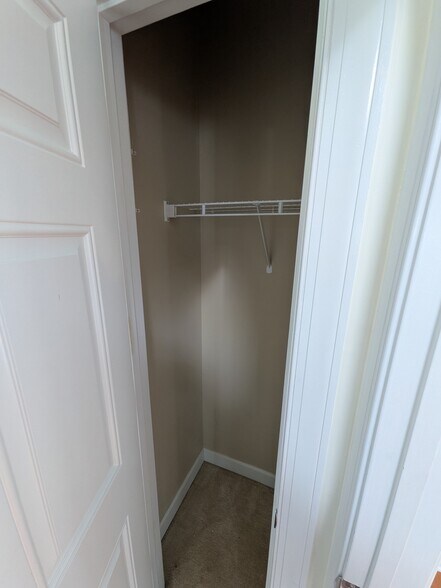 Building Photo - 927 Kensington Park Rd