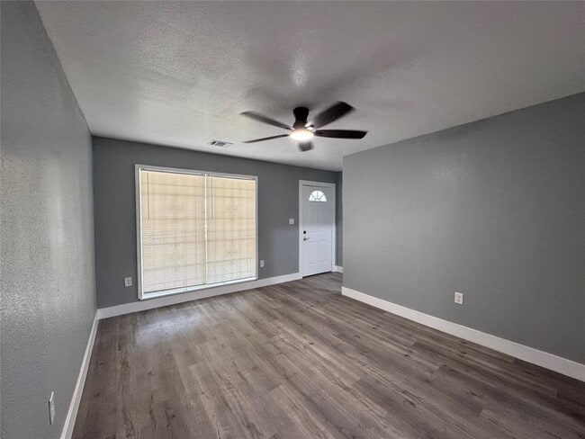 Building Photo - 4122 Dacca Dr