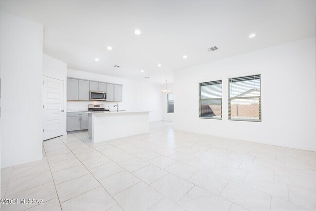 Building Photo - 12490 W Gini Ln