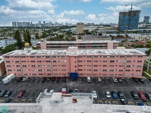 Building Photo - 200 NE 12th Ave