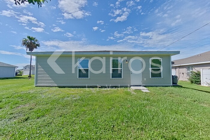 Building Photo - 305 NE 23rd Terrace