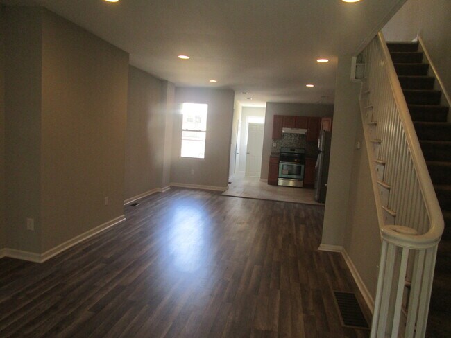 Building Photo - 6253 Magnolia St