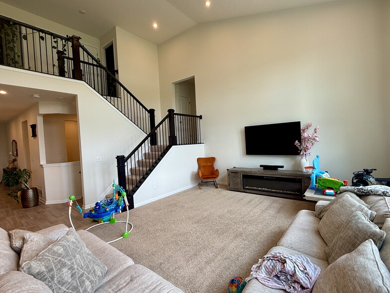 Living Room - 2062 Broccoli Dr
