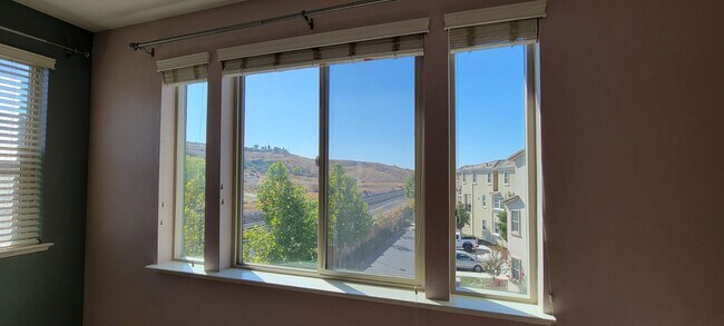 Building Photo - 2749 Ferrara Cir