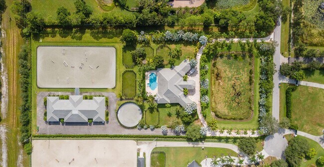 Building Photo - 15691 Sunnyland Ln