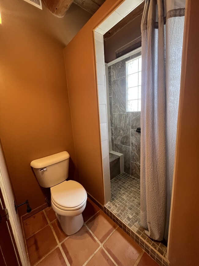 Building Photo - 120 Los Cordovas
