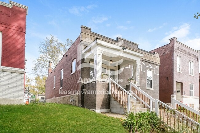 Building Photo - 3449 Alberta St