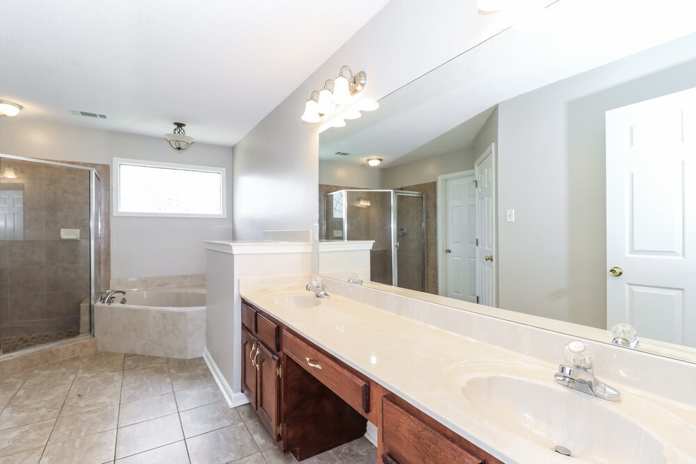 Building Photo - 8893 Wenham Cove E