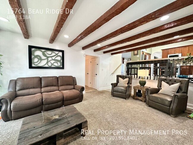 Building Photo - 15764 Beau Ridge Dr