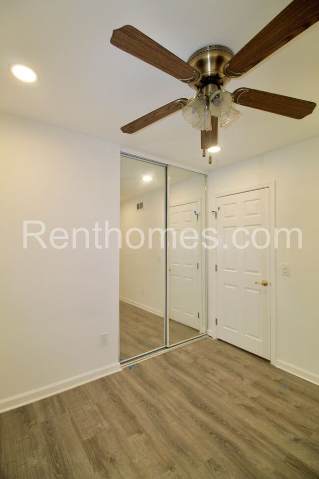 Building Photo - 13828 Otis Pl
