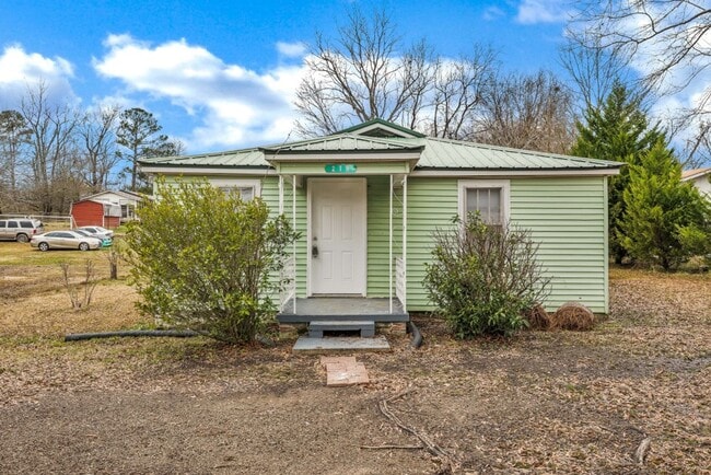 Primary Photo - Renovated 3BR Gem in Sumiton