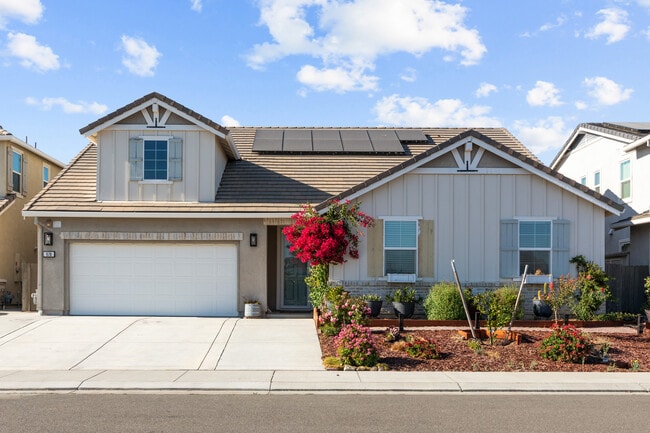Building Photo - 978 Day Lily Dr