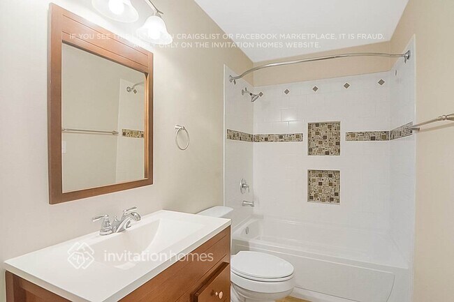 Building Photo - 911 Buckingham Rd