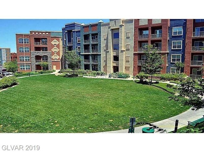 Building Photo - Manhattan Condo - South Las Vegas Blvd.