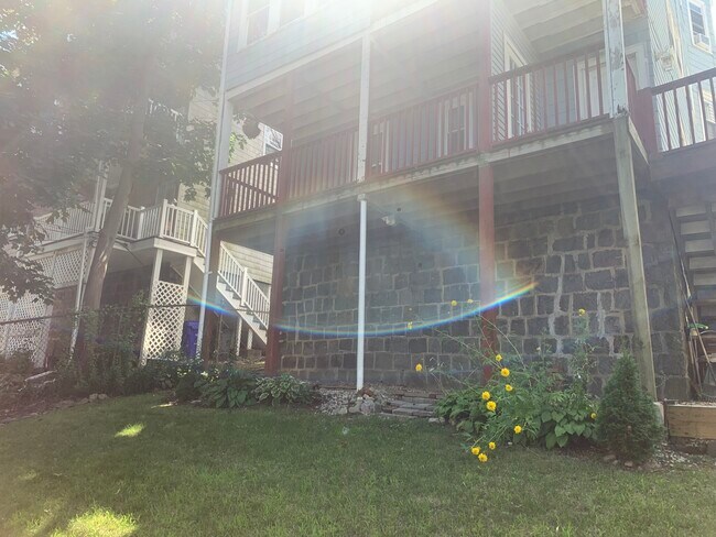 Building Photo - 52 Percival St