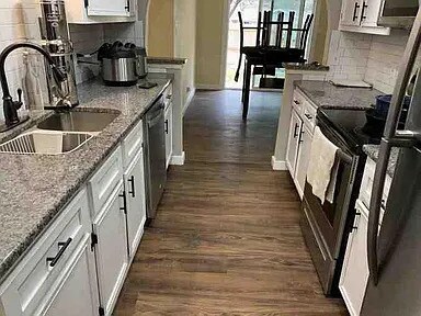 Building Photo - 4005 Chisholm Trail