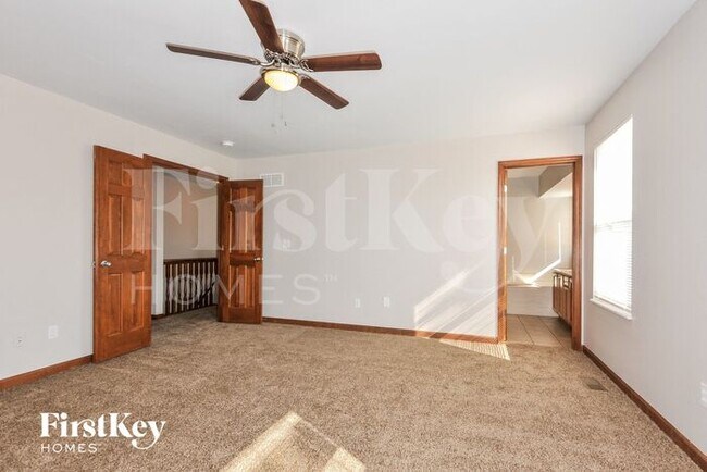 Building Photo - 2 Sassafras Parc Ct