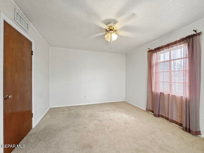 Building Photo - 9351 Carranza Dr