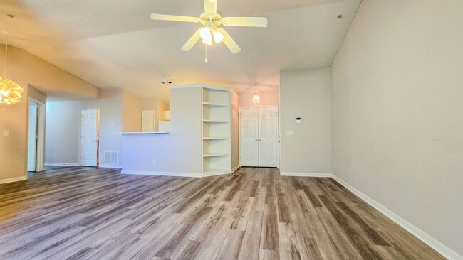 Building Photo - 932 Scholastic Ct