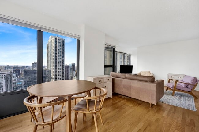 Building Photo - 30 E Huron St