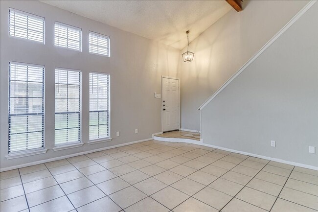 Building Photo - 11205 Willowood Creek Dr
