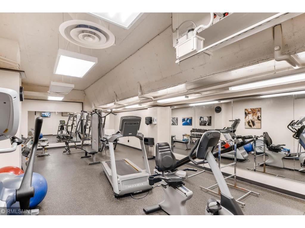 Building Photo - 15 S 1st St