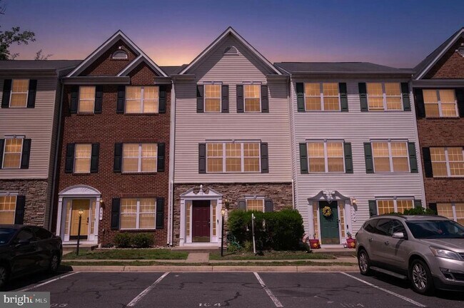 Building Photo - 104 Stingray Ct
