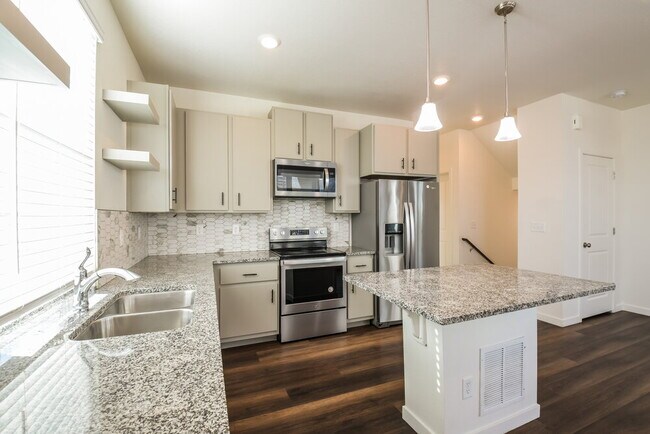 Building Photo - 18577 E 47th Pl