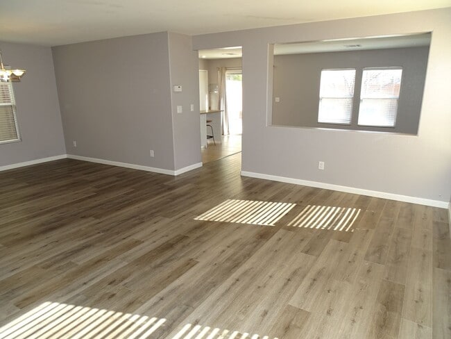 Building Photo - 3 Bedroom Home In The Heart Of Summerlin