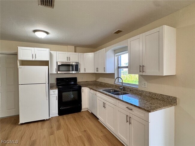 Building Photo - 507 Jefferson Dr