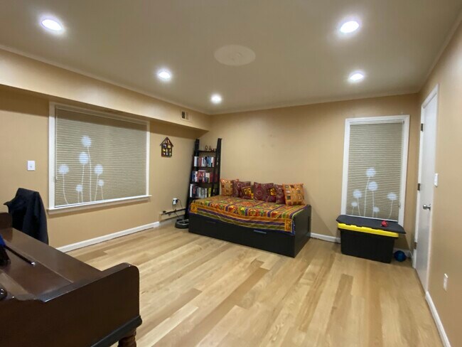Building Photo - 1 Drummer Boy Way