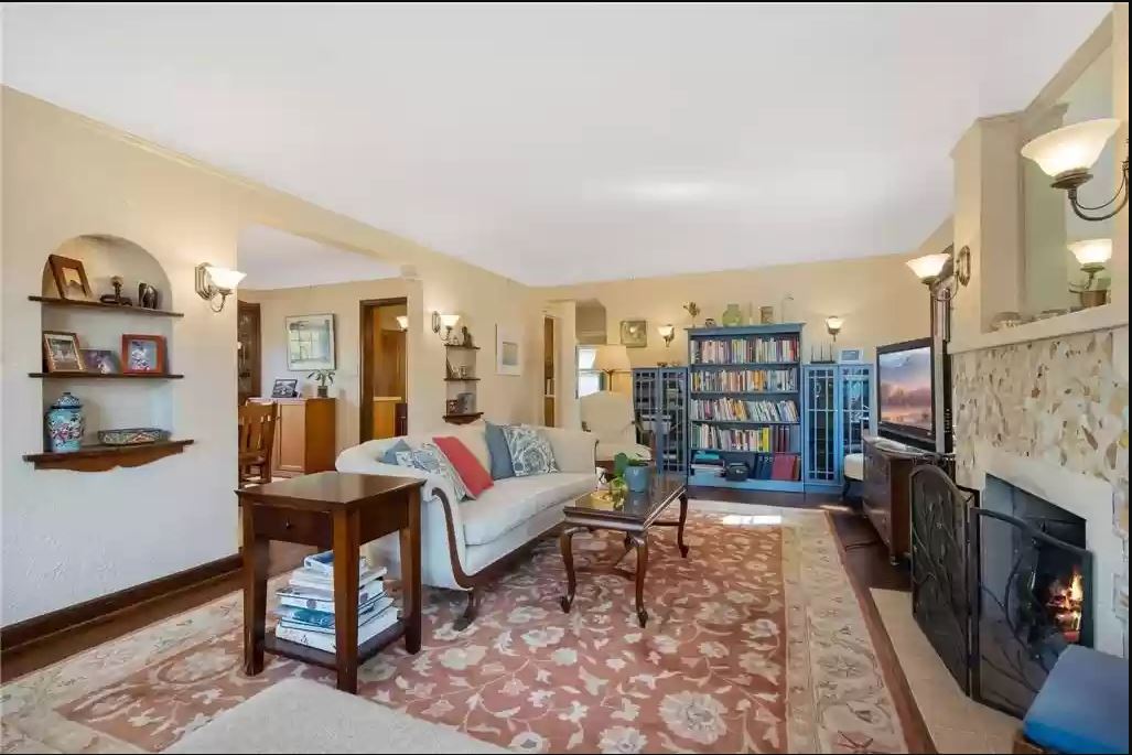 Building Photo - 4017 DuPont Ave S