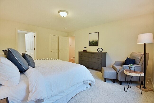 Building Photo - 19 Ptarmigan Dr