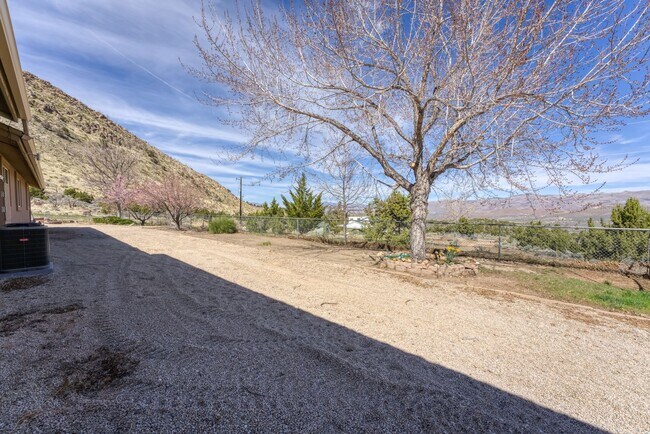 Building Photo - 155 Pioche Rd