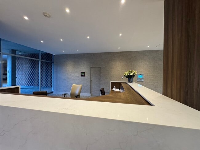 Building Photo - 44 Washington St