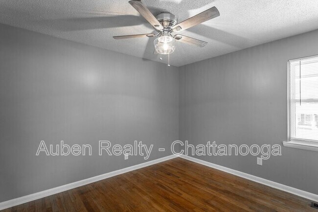 Building Photo - 1214 Helena Dr