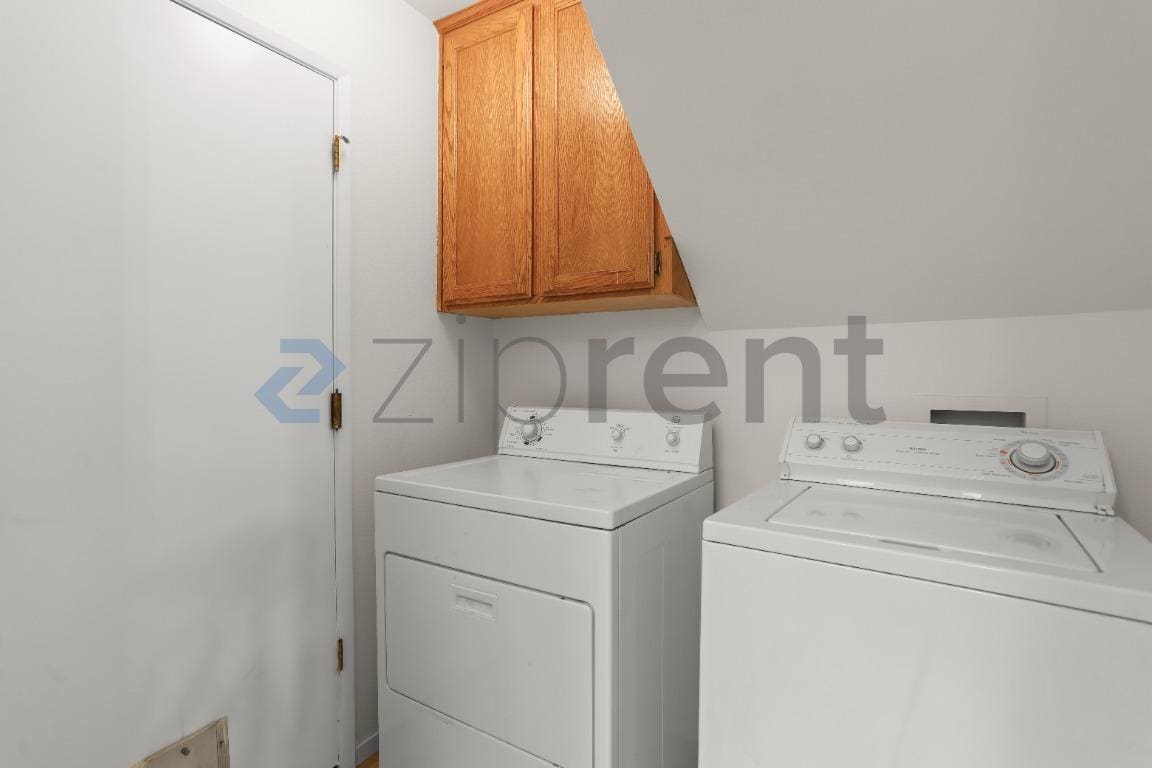 Building Photo - 8665 N Cedar Ave