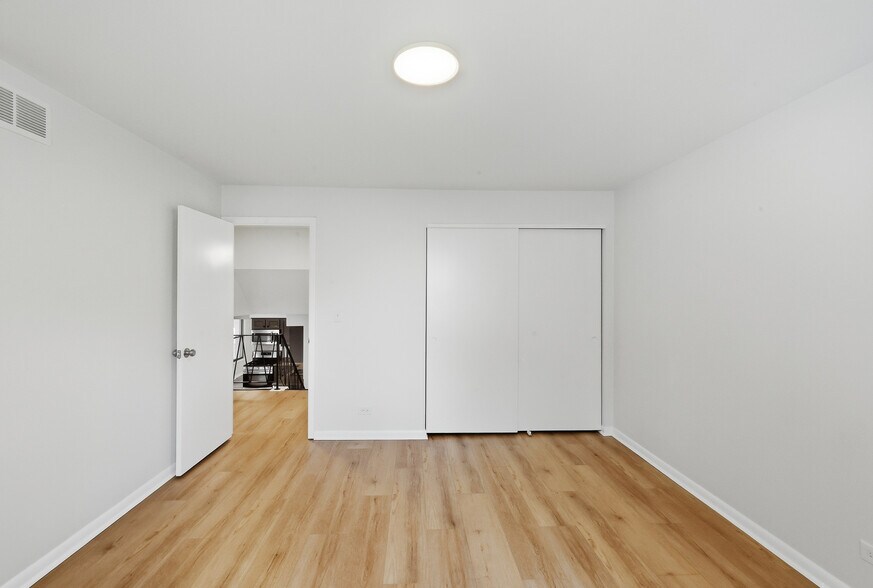 Building Photo - 849 Pear Tree Ln