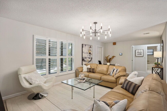 Building Photo - 3101 Pierson Dr