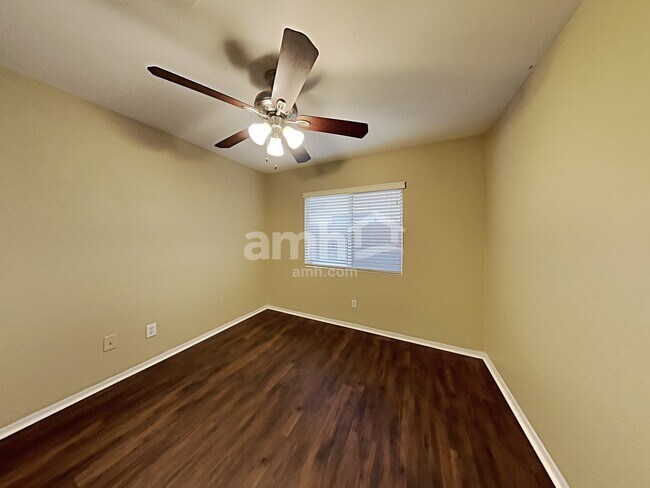 Building Photo - 11579 W Alvarado Rd