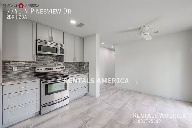 Building Photo - Resort Style Living