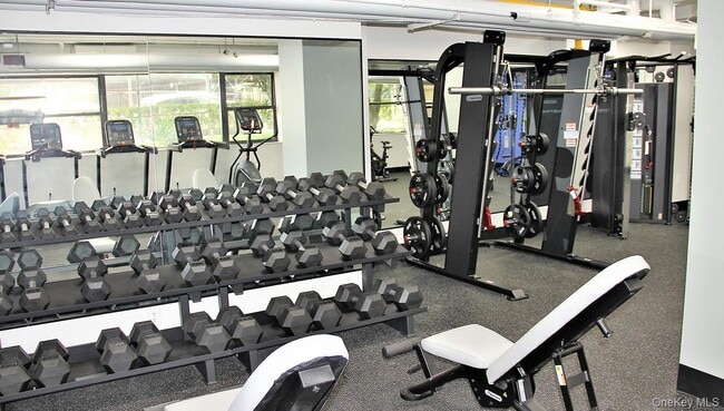 Building Photo - 1 Fordham Hill Oval