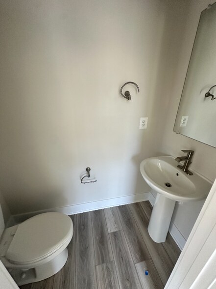 Building Photo - 3615 Artesian Ln