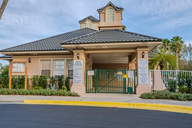 Building Photo - Spacious 5BR Home in Falcon Trace | 3-Car Garage | Screened Patio | Resort-Style Amenities Rent: ...