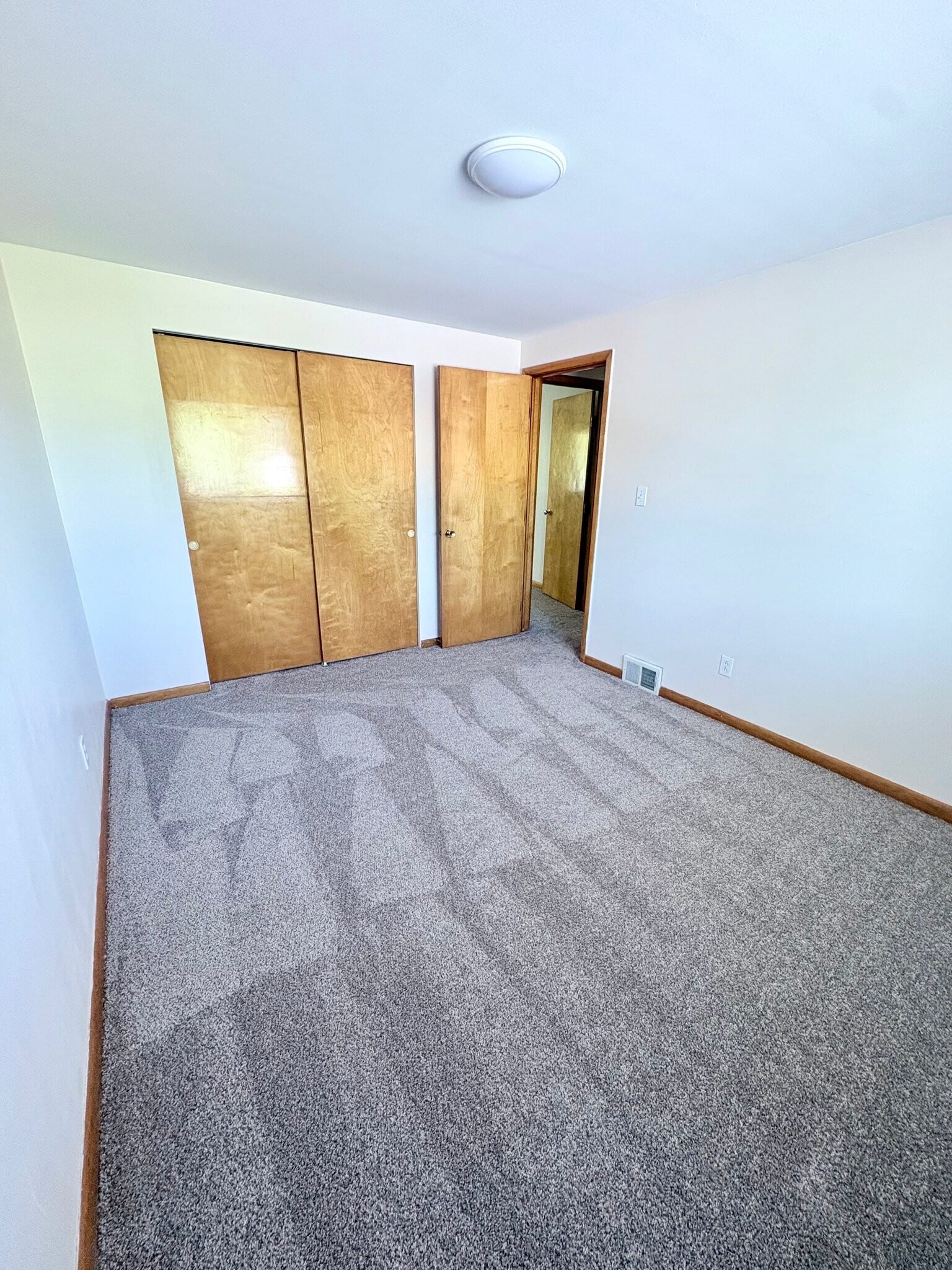Building Photo - 231 Greenmeadow Dr