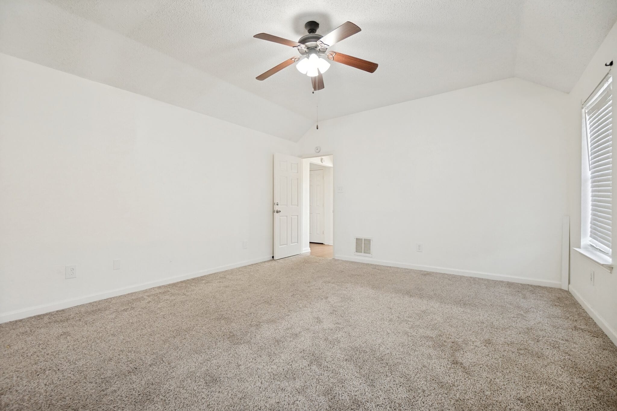 Building Photo - 1005 Craig Dr