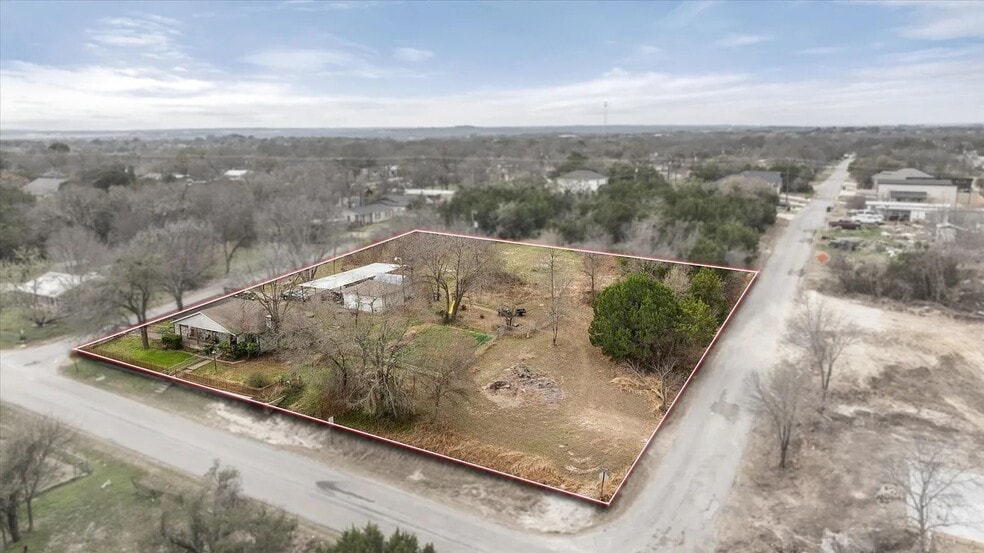 Building Photo - 2708 Cedarhill St
