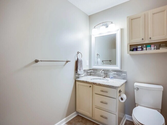 Building Photo - 2748 S West Pkwy