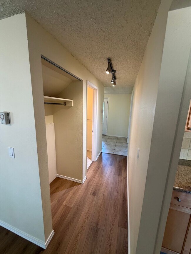 Building Photo - 2735 Almaden St