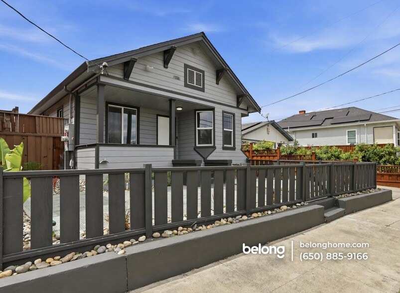 Building Photo - 1395 Vine St